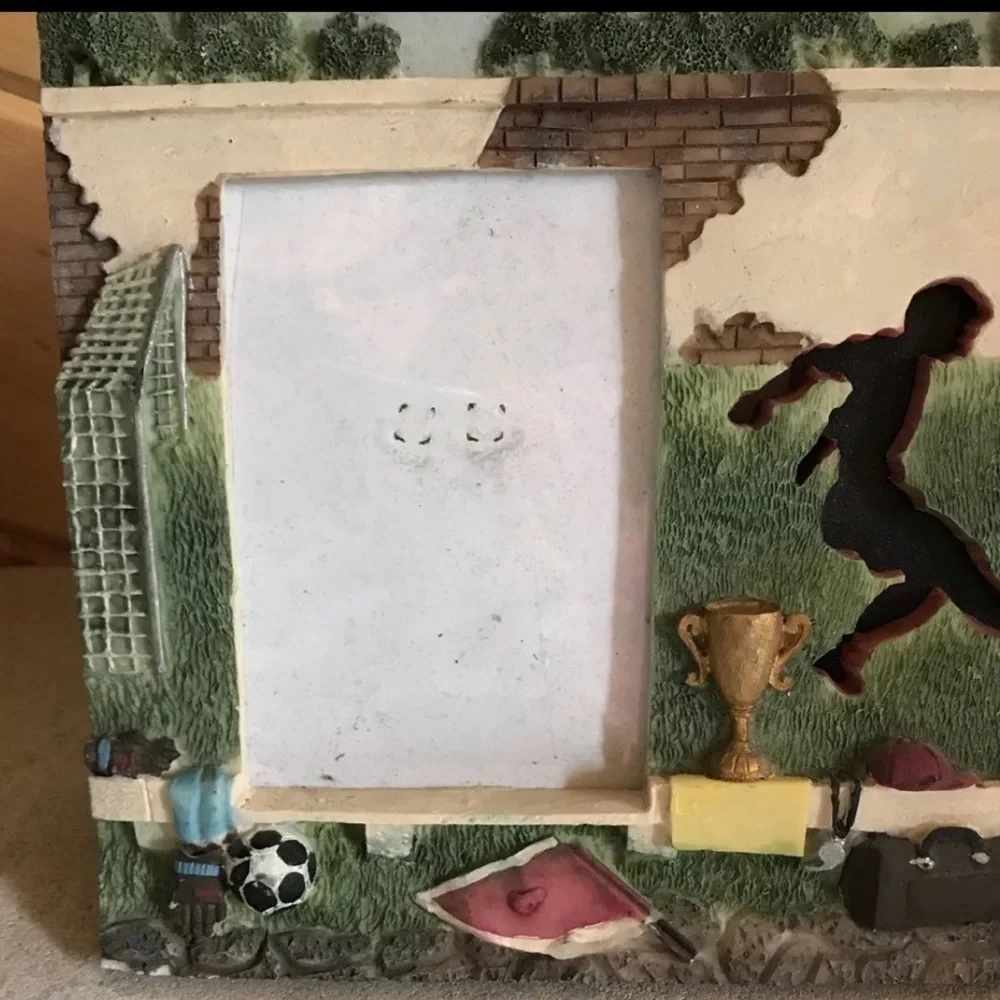 Molded Resin 3x5 Soccer Keepsake picture Frame